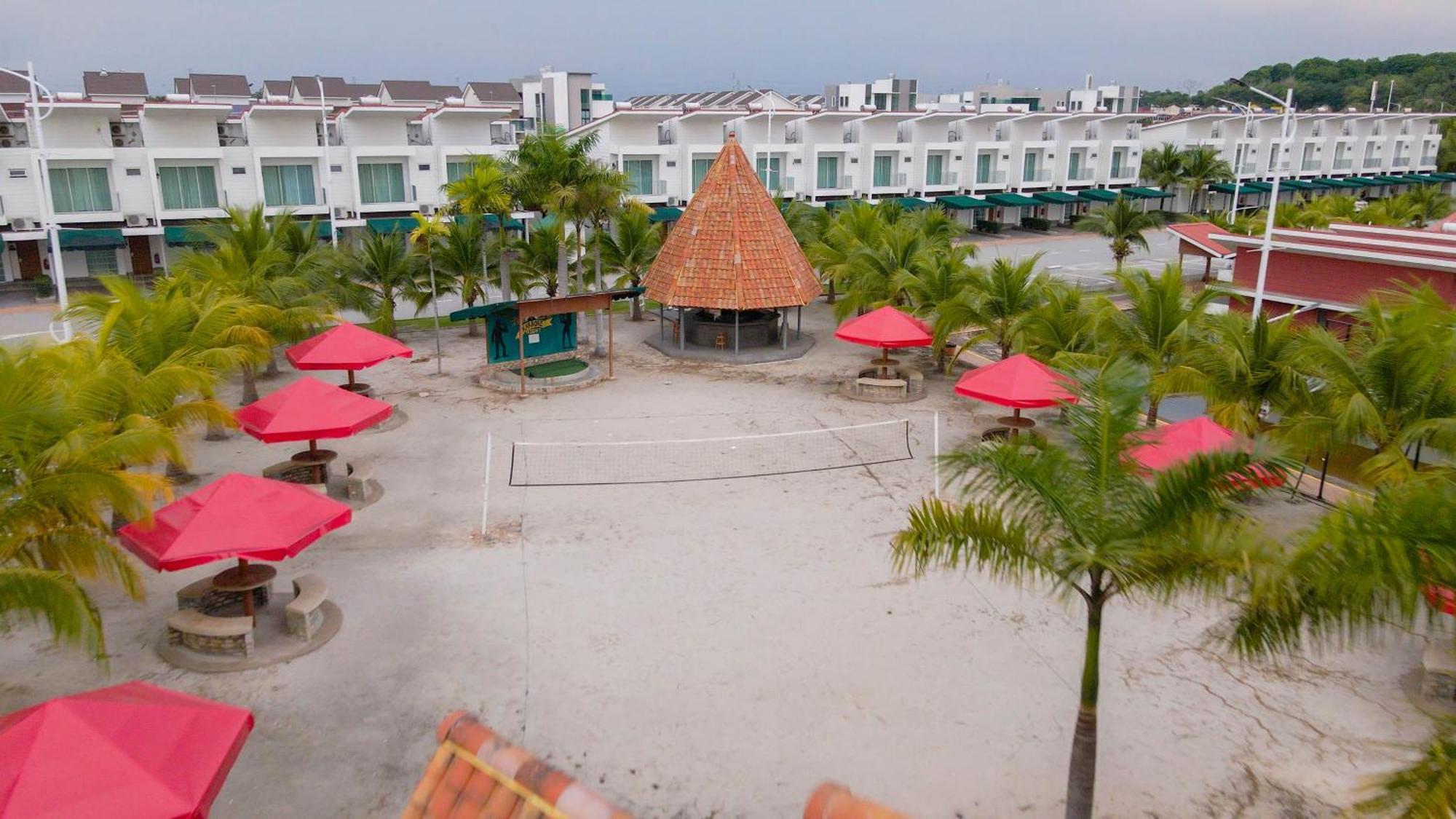 Tasik Villa International Resort Port Dickson Esterno foto Beach in La Paz
