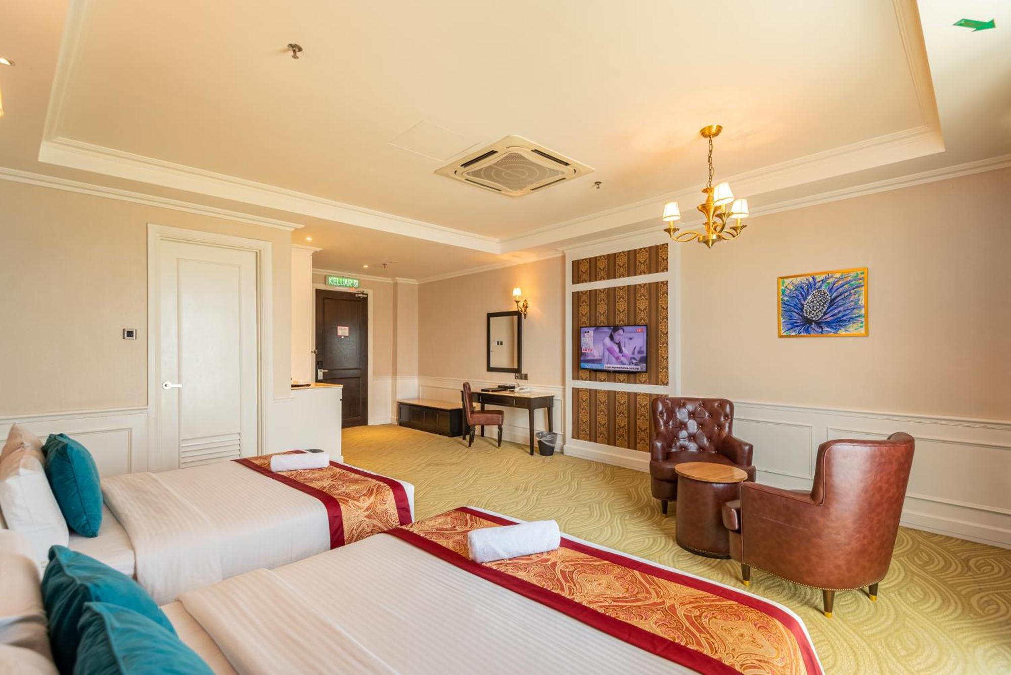 Tasik Villa International Resort Port Dickson Esterno foto Deluxe Room